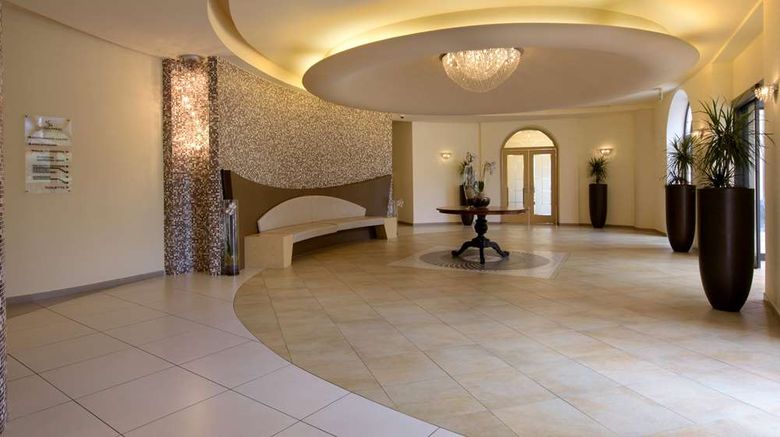 <b>San Severino Park Hotel & Spa Lobby</b>. Images powered by <a href="https://iceportal.shijigroup.com/" title="IcePortal" target="_blank">IcePortal</a>.