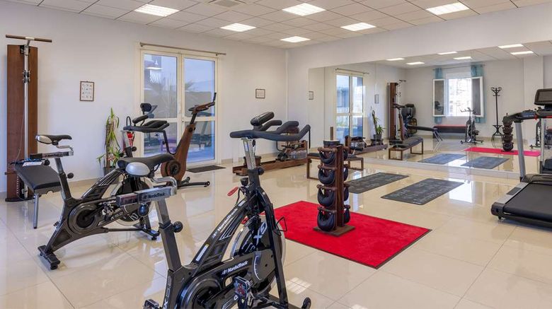 <b>Best Western Hotel SPA Pau Lescar Airpt Health</b>. Images powered by <a href="https://iceportal.shijigroup.com/" title="IcePortal" target="_blank">IcePortal</a>.