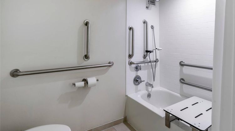 Quality Inn Lexington-Horse Park Room