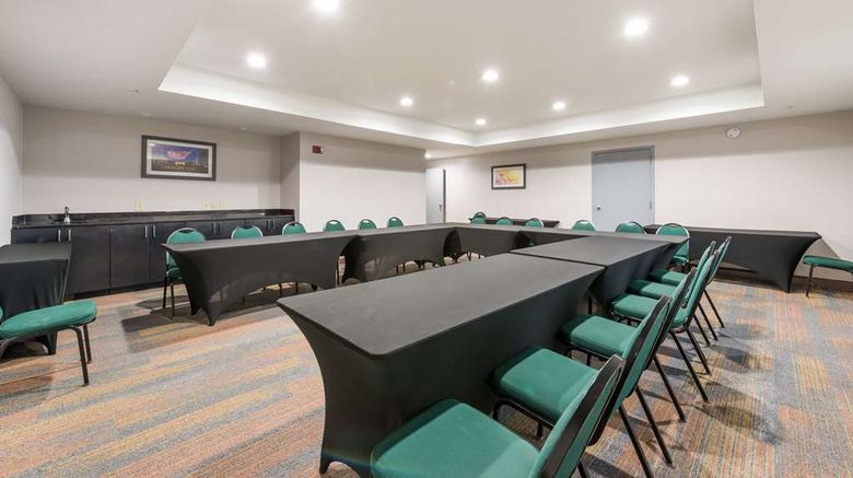 <b>Clarion Greensboro Airport Hotel Meeting</b>. Images powered by <a href="https://iceportal.shijigroup.com/" title="IcePortal" target="_blank">IcePortal</a>.