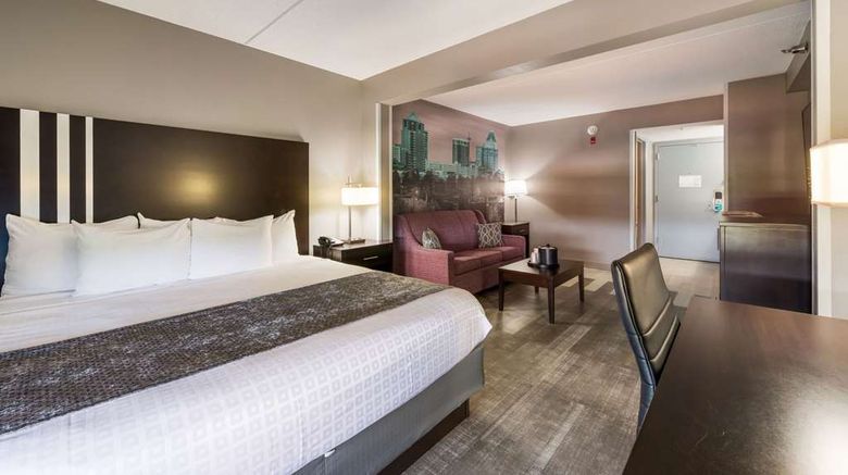 <b>Clarion Greensboro Airport Hotel Suite</b>. Images powered by <a href="https://iceportal.shijigroup.com/" title="IcePortal" target="_blank">IcePortal</a>.