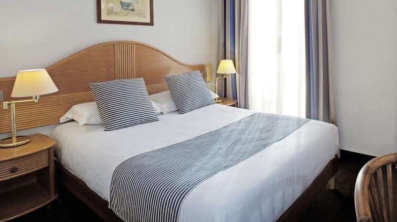 <b>Hotel Esprit d'Azur Room</b>. Images powered by <a href="https://iceportal.shijigroup.com/" title="IcePortal" target="_blank">IcePortal</a>.