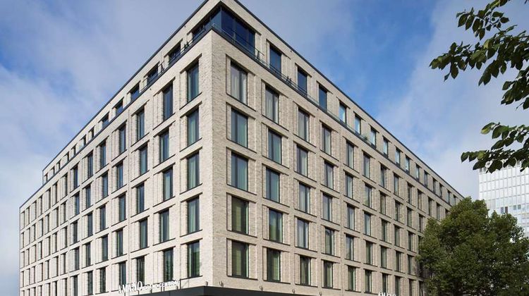 Hotel Amano Grand Central Berlin Exterior