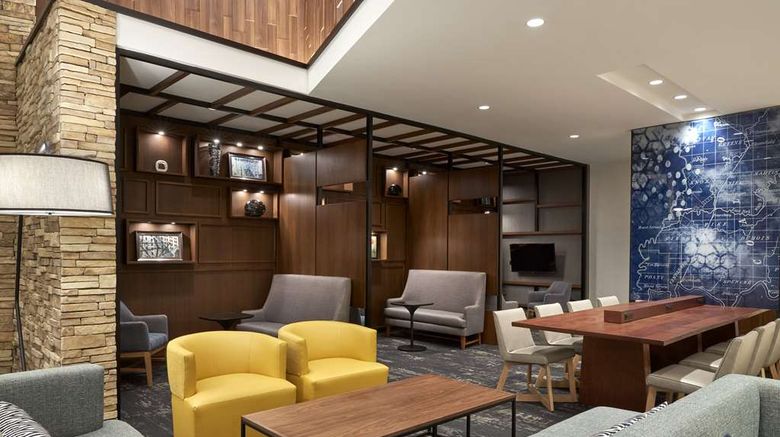 <b>Hyatt Place Evansville Lobby</b>. Images powered by <a href="https://iceportal.shijigroup.com/" title="IcePortal" target="_blank">IcePortal</a>.