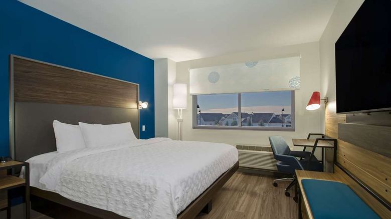 <b>Tru by Hilton Grove City Columbus Room</b>. Images powered by <a href="https://iceportal.shijigroup.com/" title="IcePortal" target="_blank">IcePortal</a>.