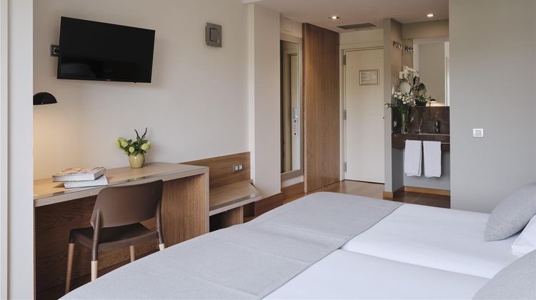 QGAT Valles Room