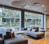 QGAT Valles Lobby
