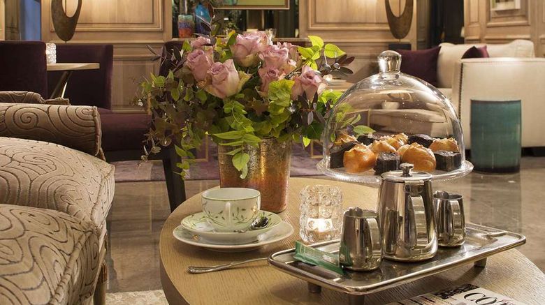 <b>Balmoral Hotel Lobby</b>. Images powered by <a href="https://iceportal.shijigroup.com/" title="IcePortal" target="_blank">IcePortal</a>.
