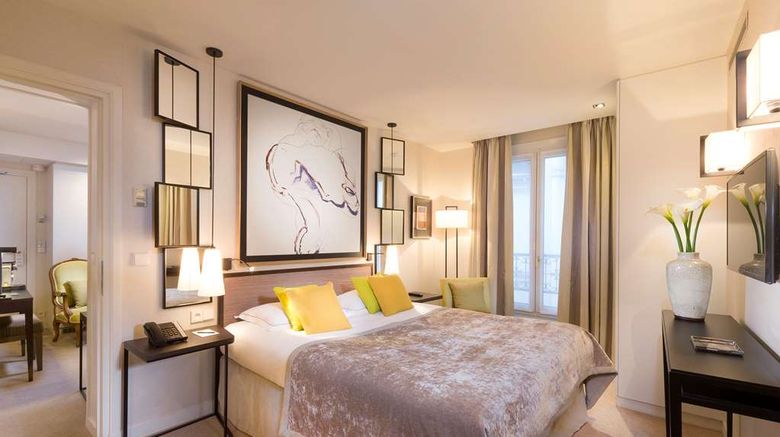 <b>Balmoral Hotel Suite</b>. Images powered by <a href="https://iceportal.shijigroup.com/" title="IcePortal" target="_blank">IcePortal</a>.