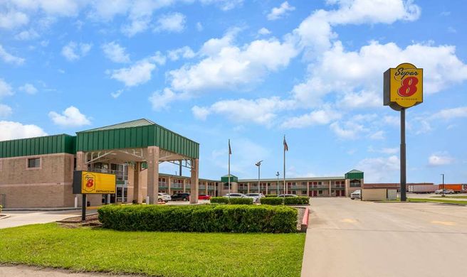 Super 8 by Wyndham Seguin Exterior