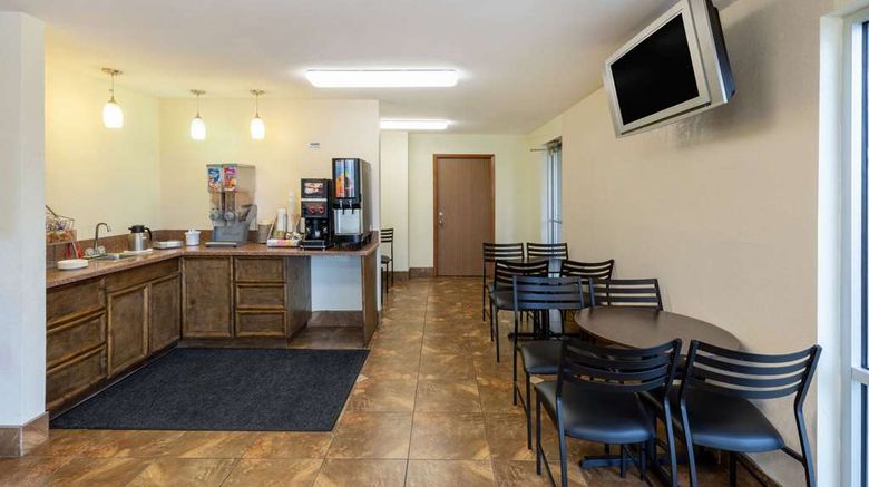 <b>Super 8 by Wyndham Seguin Other</b>. Images powered by <a href="https://iceportal.shijigroup.com/" title="IcePortal" target="_blank">IcePortal</a>.