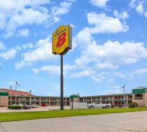Super 8 by Wyndham Seguin Exterior
