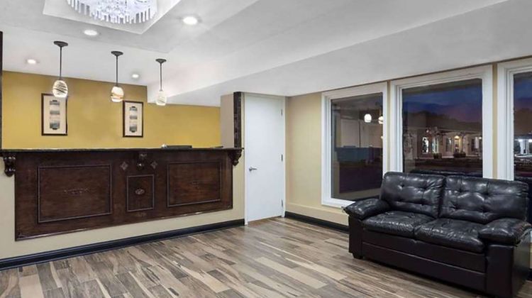 Travelodge by Wyndham Jackson North Lobby