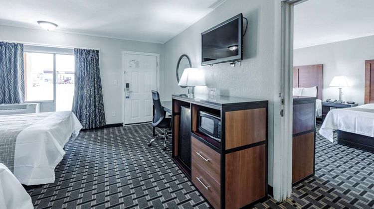 Travelodge by Wyndham Jackson North Room