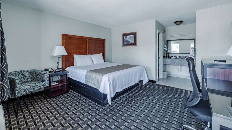 Travelodge by Wyndham Jackson North Room