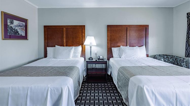 Travelodge by Wyndham Jackson North Room
