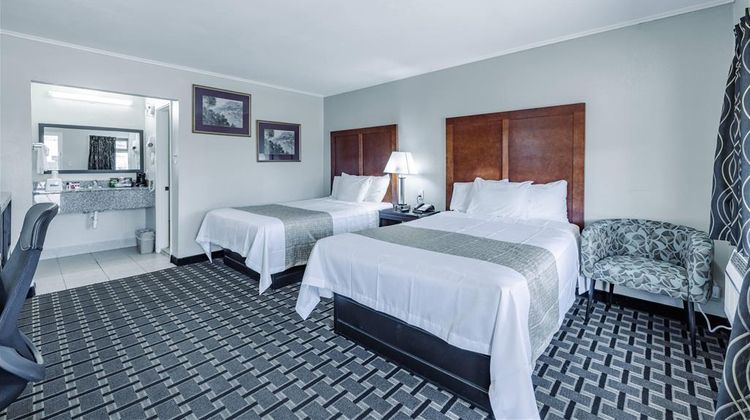 Travelodge by Wyndham Jackson North Room
