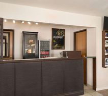 Travelodge by Wyndham McBride Lobby