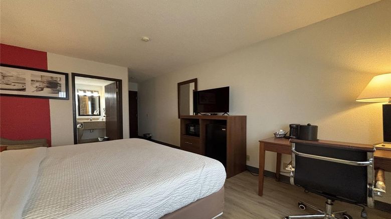 <b>Ramada by Wyndham Effingham Room</b>. Images powered by <a href="https://iceportal.shijigroup.com/" title="IcePortal" target="_blank">IcePortal</a>.