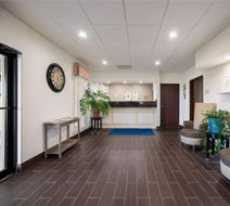 Ramada by Wyndham Effingham Lobby