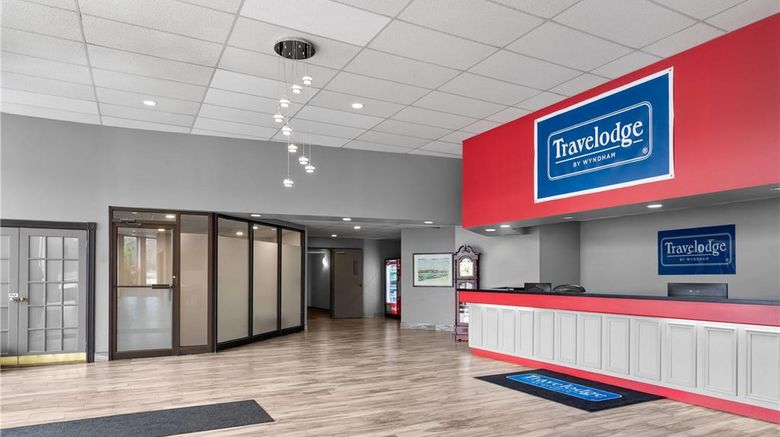 <b>Travelodge by Wyndham Lindsay Lobby</b>. Images powered by <a href="https://iceportal.shijigroup.com/" title="IcePortal" target="_blank">IcePortal</a>.