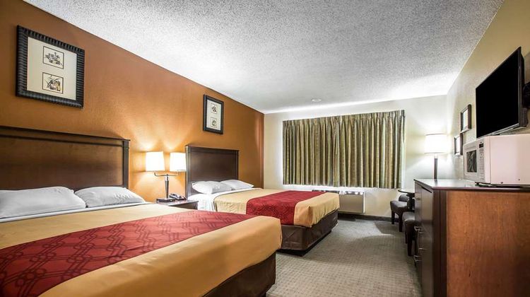 Baymont by Wyndham Ontario Room