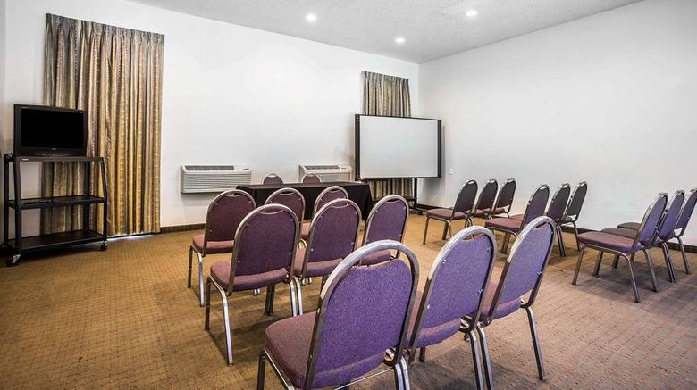 <b>Baymont by Wyndham Ontario Meeting</b>. Images powered by <a href="https://iceportal.shijigroup.com/" title="IcePortal" target="_blank">IcePortal</a>.
