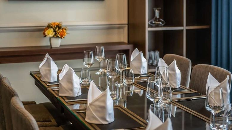 <b>Wyndham Sky Lake Resort and Villas Restaurant</b>. Images powered by <a href="https://iceportal.shijigroup.com/" title="IcePortal" target="_blank">IcePortal</a>.