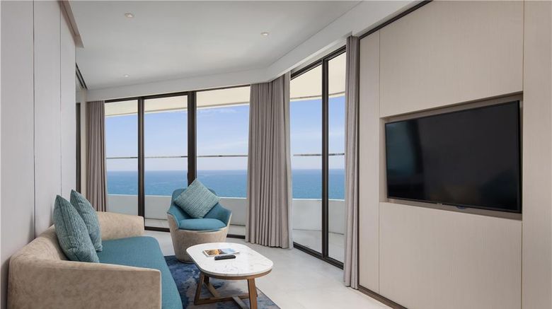 <b>Radisson Hotel Da Nang Suite</b>. Images powered by <a href="https://iceportal.shijigroup.com/" title="IcePortal" target="_blank">IcePortal</a>.