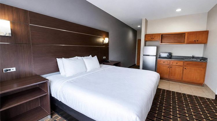 Econo Lodge Augusta West near Fort Gordon Suite