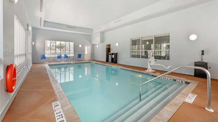 Best Western Plus Miami Apt North Pool