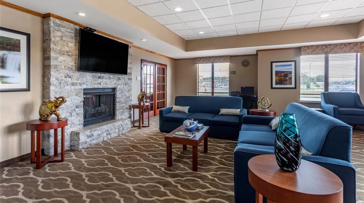 Comfort Inn & Suites Carbondale Lobby