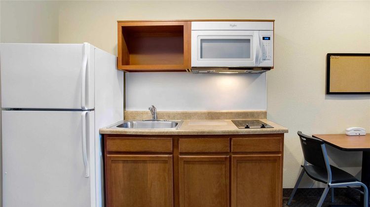 WoodSpring Suites Washington DC Andrews Room
