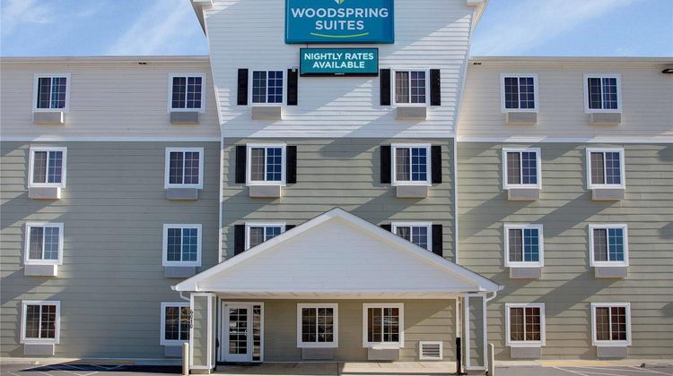 WoodSpring Suites Washington DC Andrews Exterior