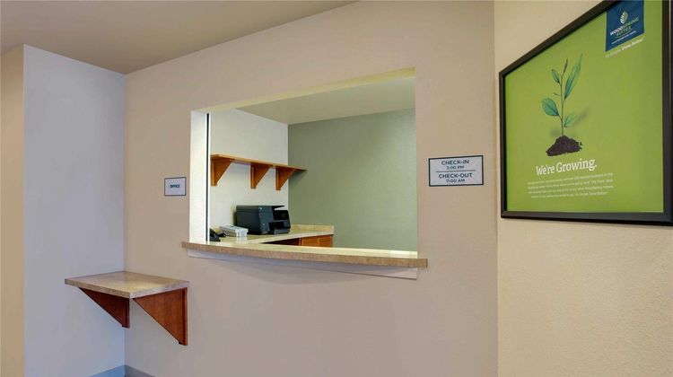 WoodSpring Suites Washington DC Andrews Lobby
