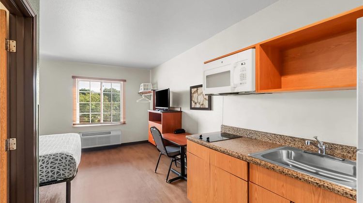 WoodSpring Suites Washington DC Andrews Room