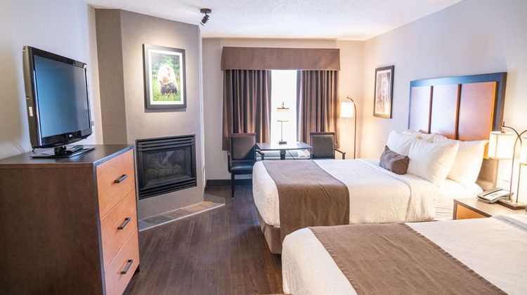 Pocaterra Inn & Waterslide Room