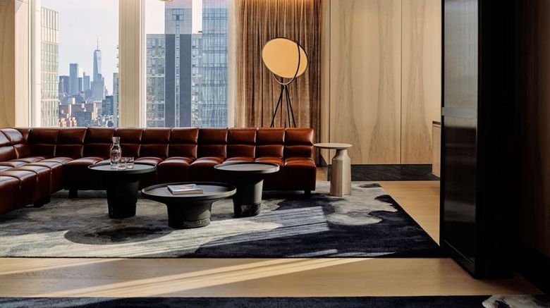 <b>Equinox Hotel Hudson Yards Meeting</b>. Images powered by <a href="https://iceportal.shijigroup.com/" title="IcePortal" target="_blank">IcePortal</a>.