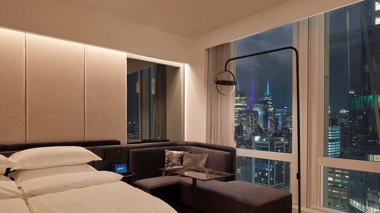 <b>Equinox Hotel Hudson Yards Room</b>. Images powered by <a href="https://iceportal.shijigroup.com/" title="IcePortal" target="_blank">IcePortal</a>.