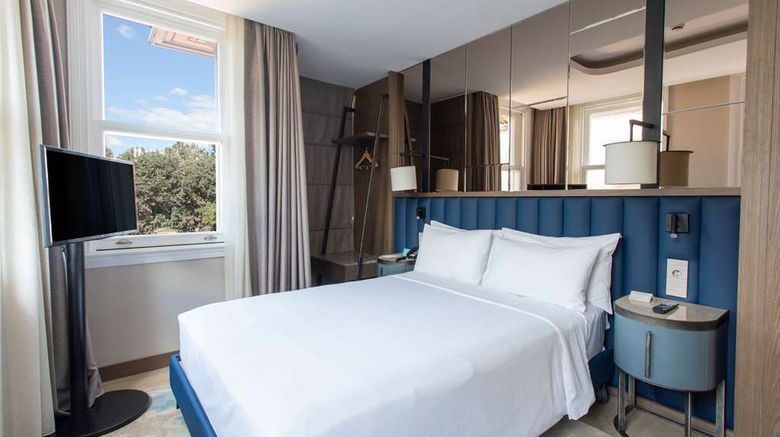 <b>Radisson Hotel Istanbul Sultanahmet Suite</b>. Images powered by <a href="https://iceportal.shijigroup.com/" title="IcePortal" target="_blank">IcePortal</a>.