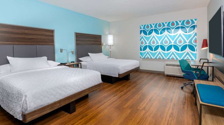 Tru by Hilton Spartanburg Room