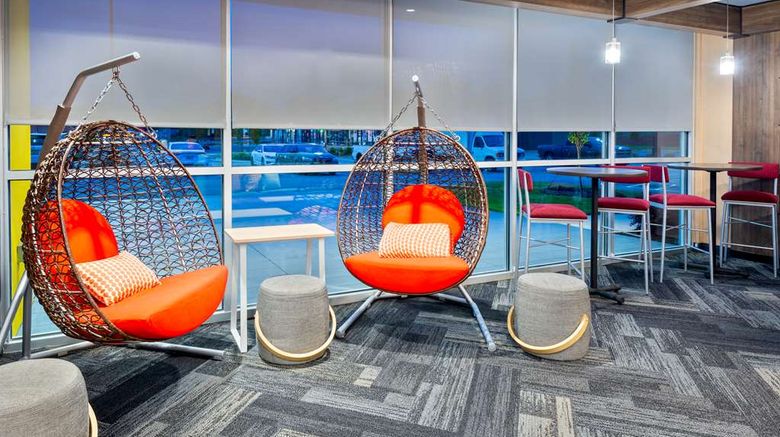 <b>Tru by Hilton Spartanburg Lobby</b>. Images powered by <a href="https://iceportal.shijigroup.com/" title="IcePortal" target="_blank">IcePortal</a>.