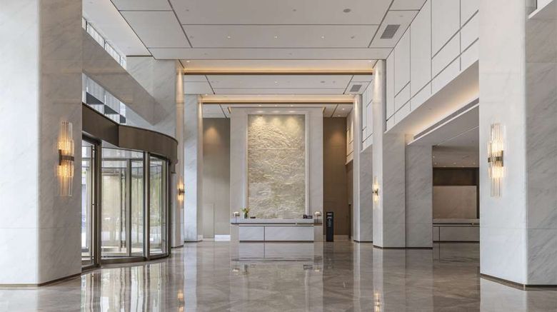 <b>DoubleTree Nanshan Hotel & Residences Lobby</b>. Images powered by <a href="https://iceportal.shijigroup.com/" title="IcePortal" target="_blank">IcePortal</a>.