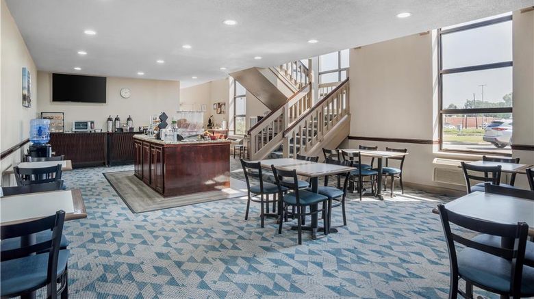 <b>SureStay Plus Hotel by BW Greenwood Restaurant</b>. Images powered by <a href="https://iceportal.shijigroup.com/" title="IcePortal" target="_blank">IcePortal</a>.