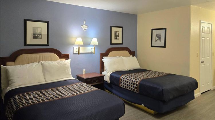 Rodeway Inn Blythe Room