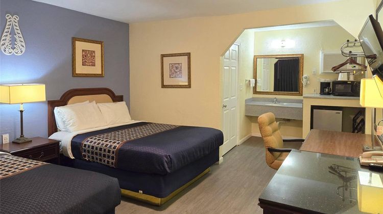Rodeway Inn Blythe Room
