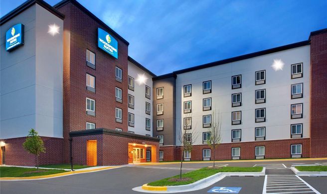 WoodSpring Suites Washington DC Exterior