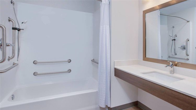 WoodSpring Suites Washington DC Room