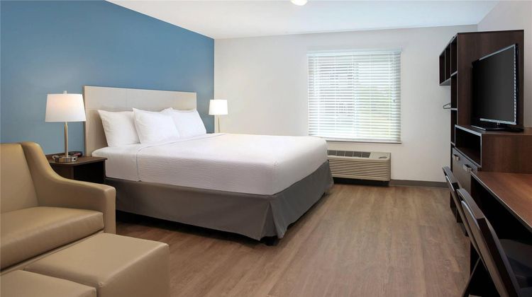 WoodSpring Suites Washington DC Room