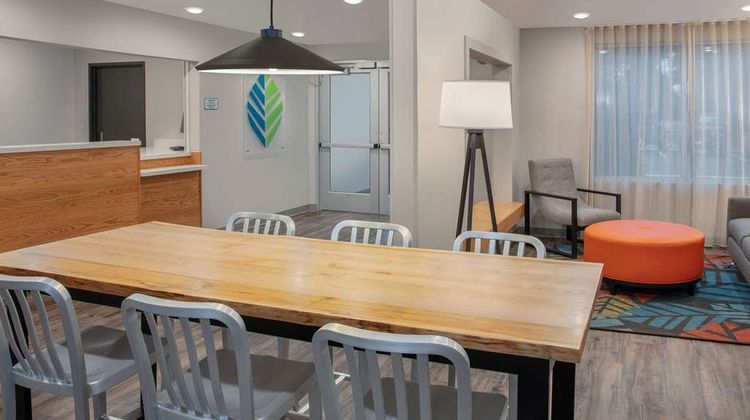 WoodSpring Suites Washington DC Area Lobby